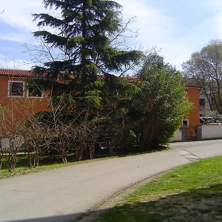 Helena Apartment