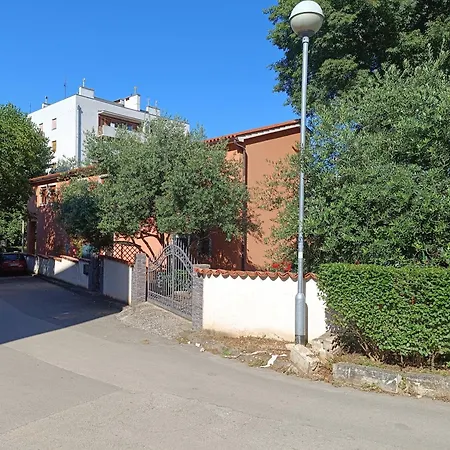 Helena Apartment